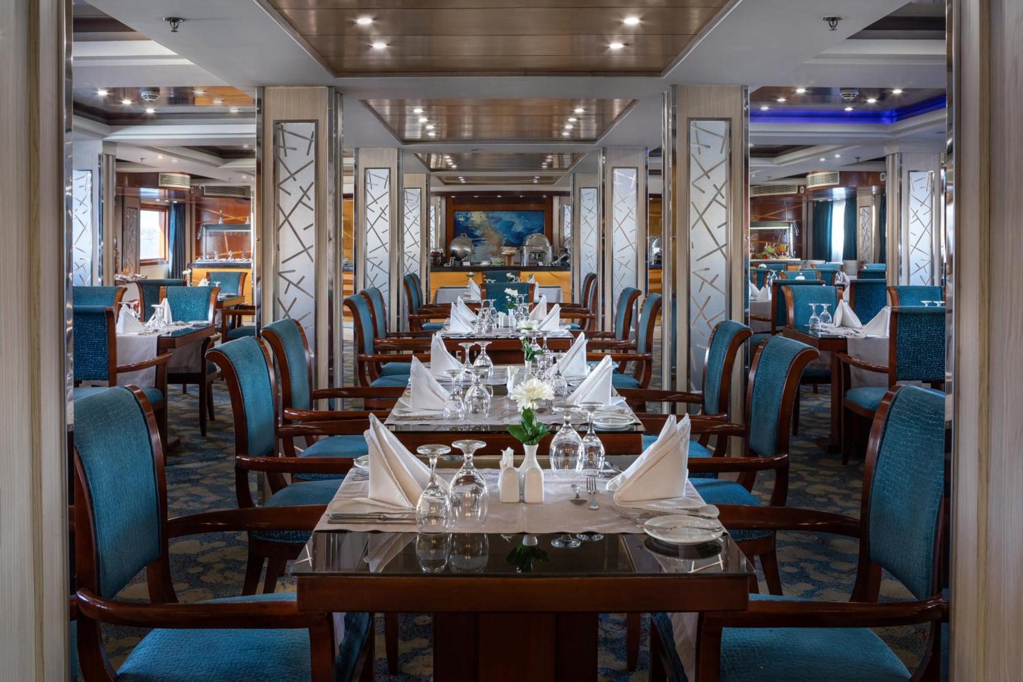 M/S Esmeralda Nile Cruise - 4 Or 7 Nights From Luxor Each Monday And 03 Nights From Aswan Each Friday Dış mekan fotoğraf